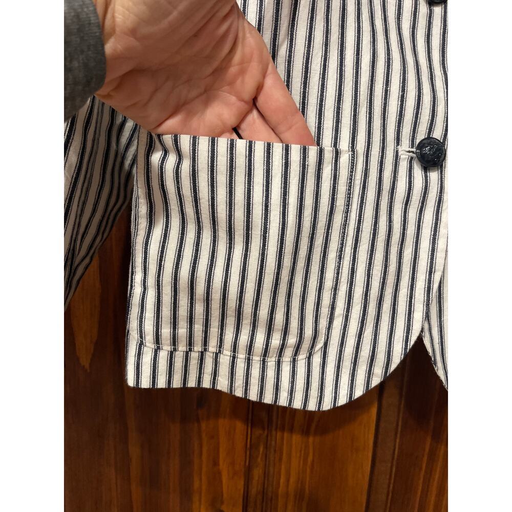 GAP Jacket 6 WASHED LINEN
Unstructured STRIPED Blazer
Navy White 2-Button size 8 - Picture 4 of 9